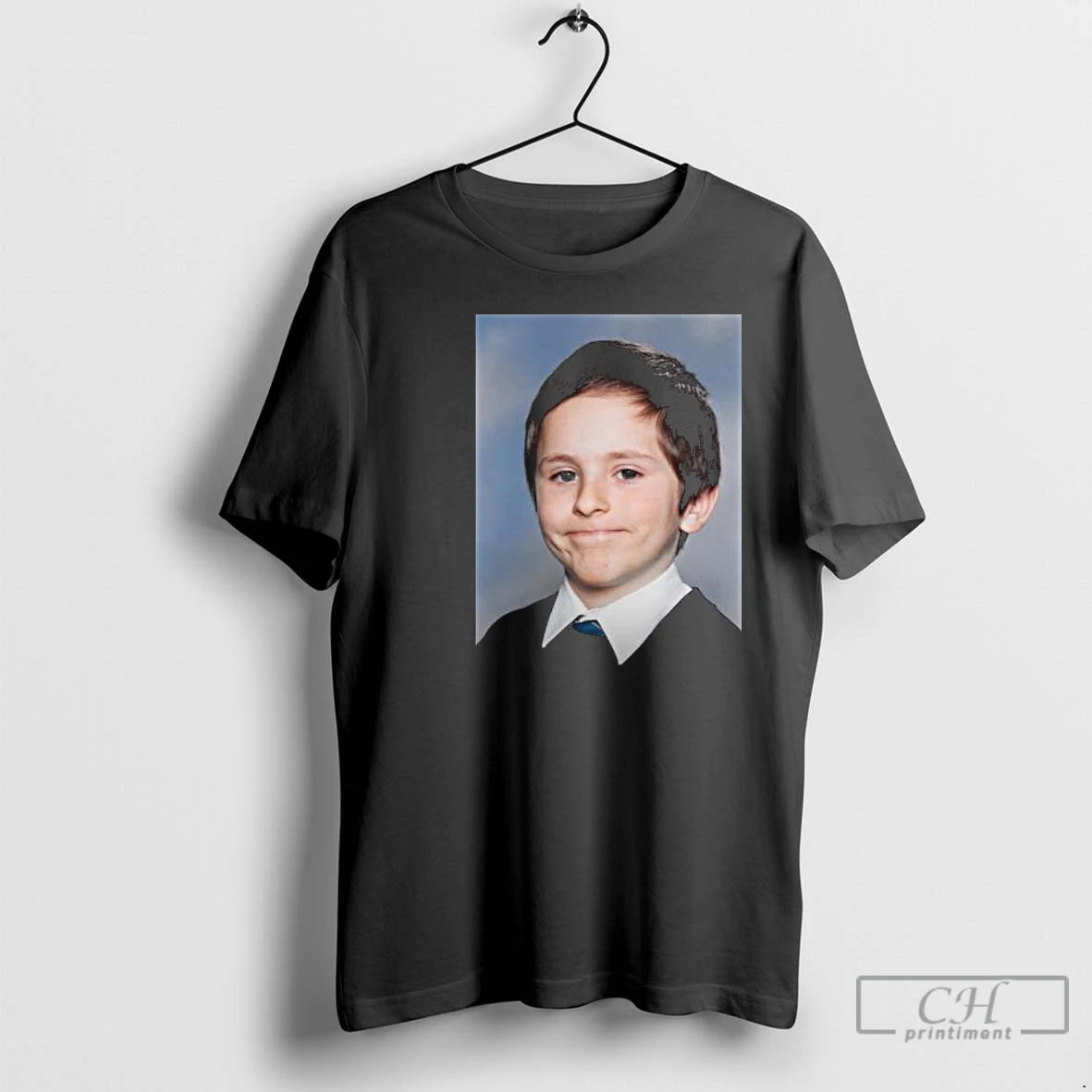 Classic Awkward White People Smile Meme Coin Circle Black T-Shirts, Hoodie, Sweatshirt | PopFlextees.com