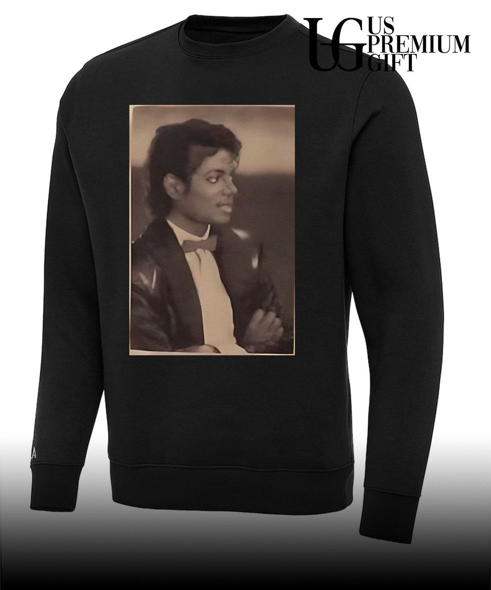 Louis Tomlinson wearing Michael photo shirt