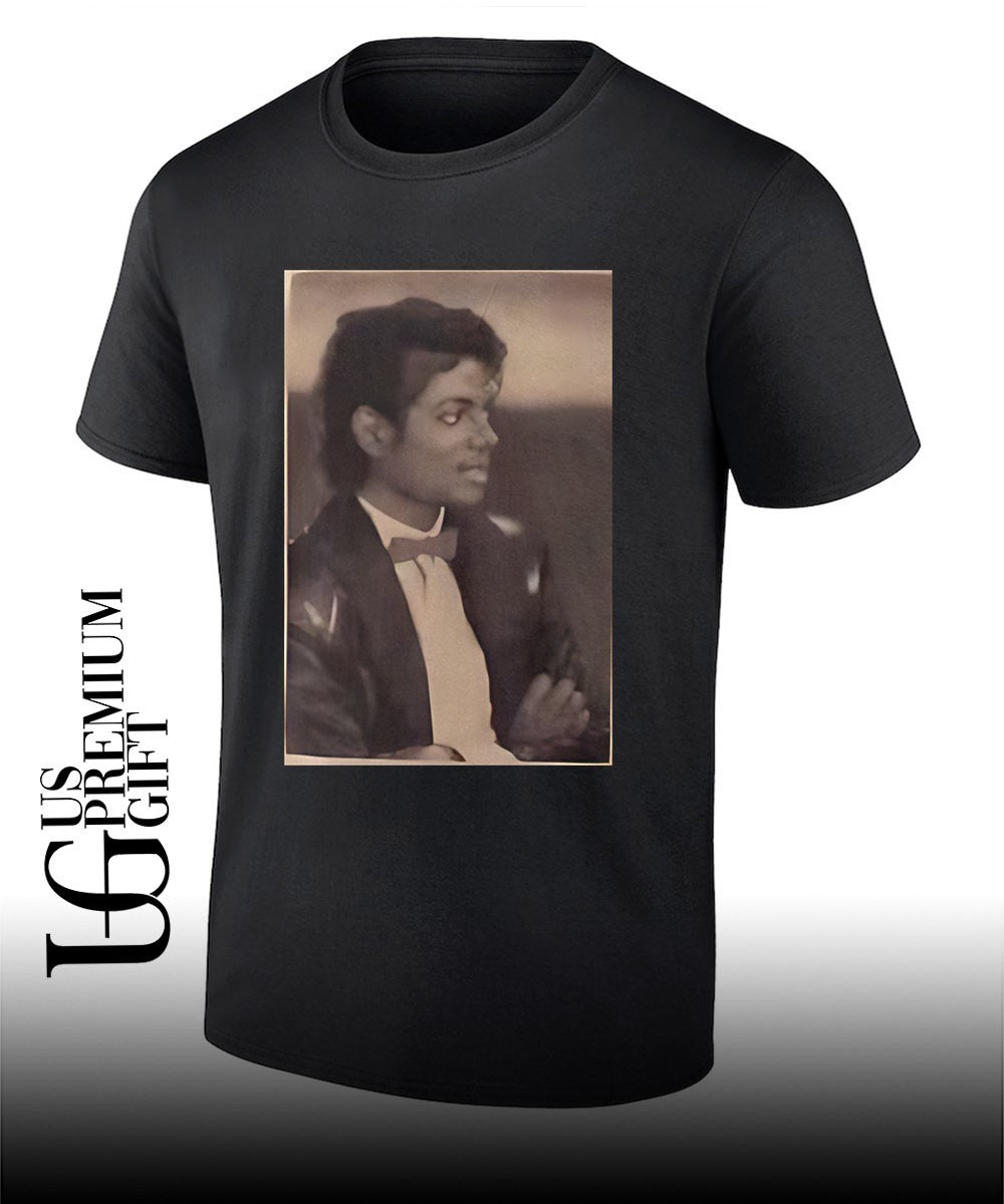 Louis Tomlinson wearing Michael photo shirt