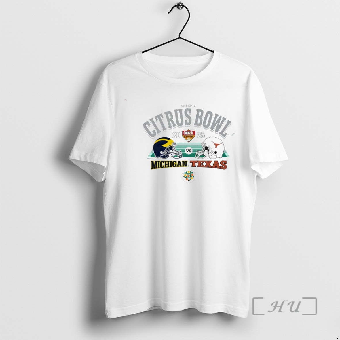 New Cheez It Citrus Bowl 2025 Michigan Wolverines Vs Texas Longhorns Helmet Circle Premium T-Shirts, Hoodie, Sweatshirt