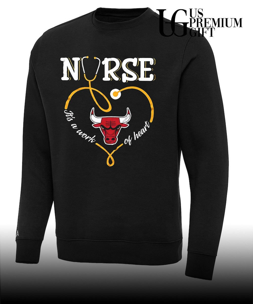 Nurse Its A Work Of Heart Chicago Bulls logo shirt