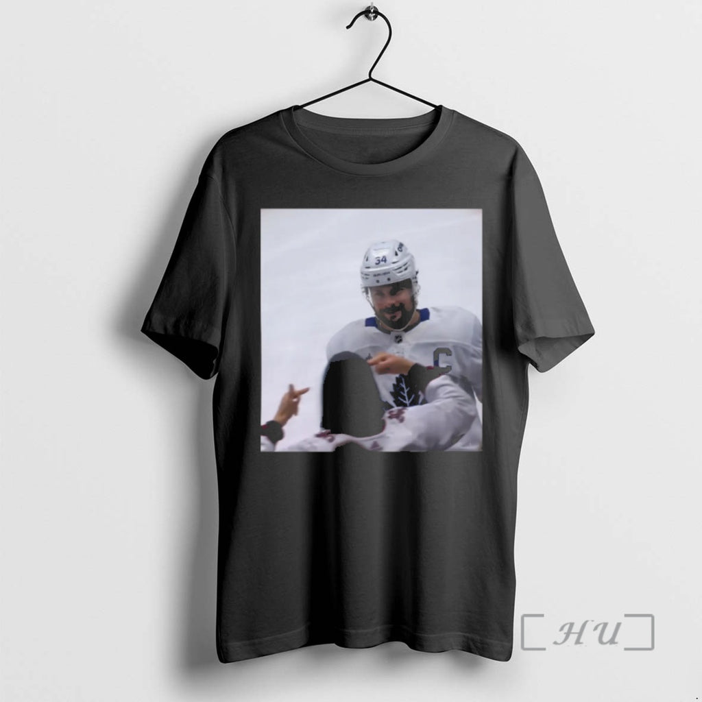 Officials Auston Matthews Smirks At The Avs Fans Premium T Shirts Sweater Hoodie 1 Sweatshirt | PopFlextees.com