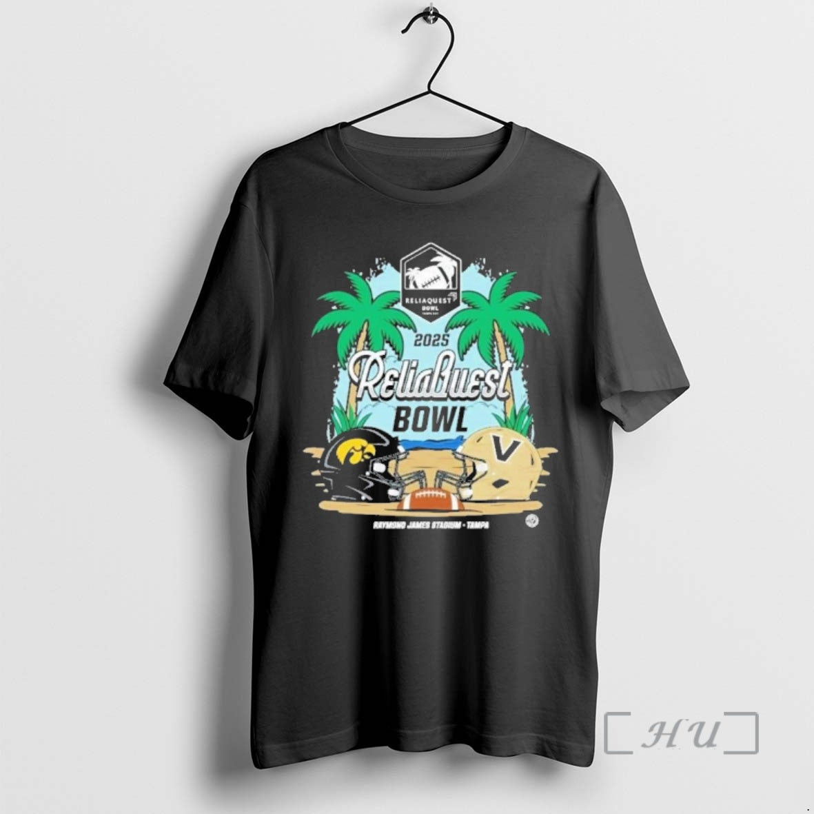 Officials Iowa Hawkeyes Vs Vanderbilt Commodores 2025 Reliaquest Bowl Dueling Head To Head Premium T-Shirts, Hoodie,...