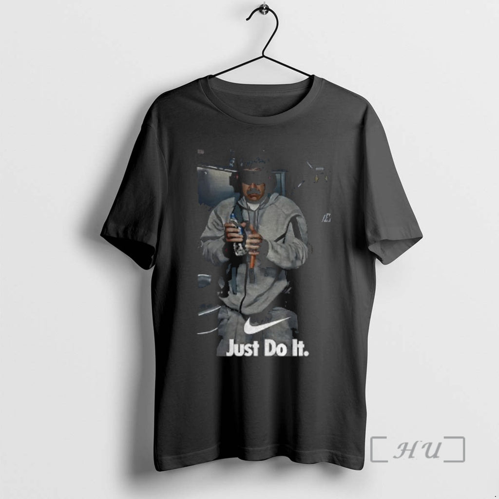 Officials Nicolas Maduro Just Do It Free Venezuela T-Shirts, Hoodie, Sweatshirt | PopFlextees.com