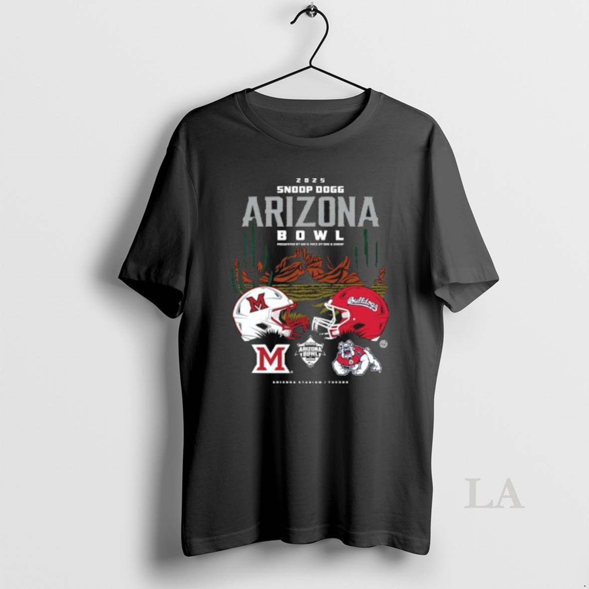 Original Miami Redhawks Vs Fresno State Bulldogs 2025 Arizona Bowl Dueling Helmet T-Shirts, Hoodie, Sweatshirt