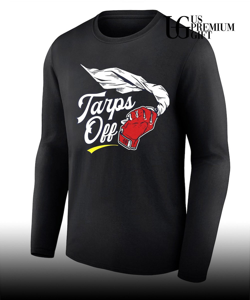 Tarps Off hands St. Louis Cardinals shirt