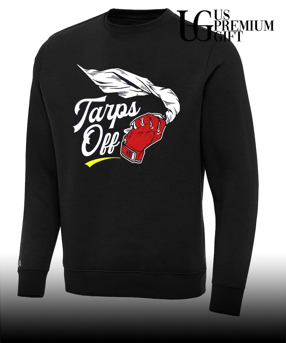 Tarps Off hands St. Louis Cardinals shirt