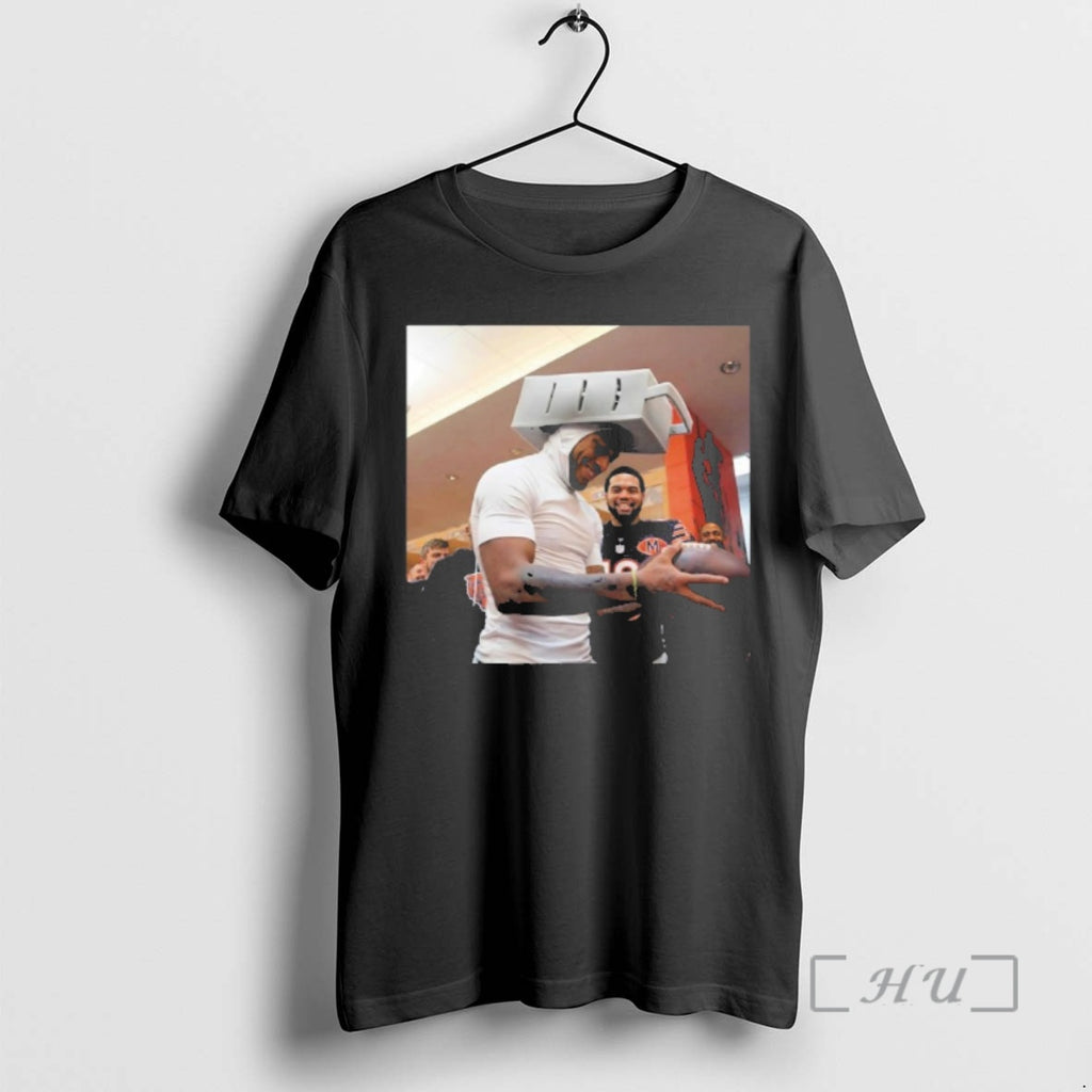 Trending Bears Dj Moore Wore A Cheese Grater Hat T-Shirts, Hoodie, Sweatshirt | PopFlextees.com