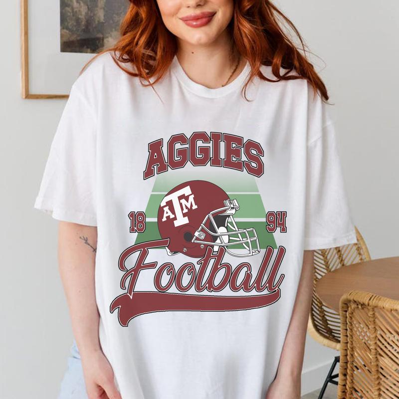 18. Texas A&M Aggies Vintage NCAA Sweatshirt, University Football Team Classic Collection Gift for Men and Women