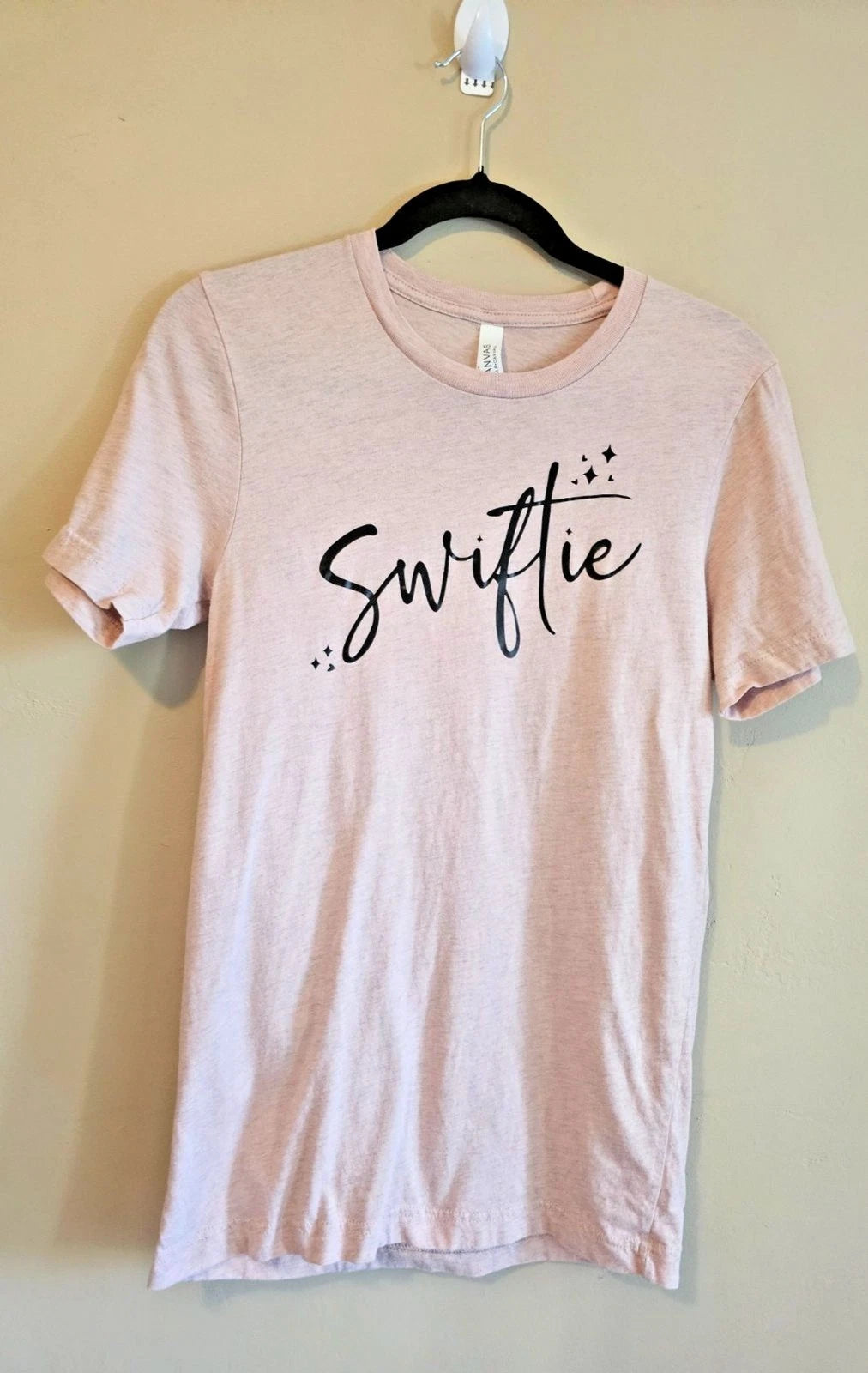 T-Shirt Small  "Swiftie , pink heather simple, Canvas Bella