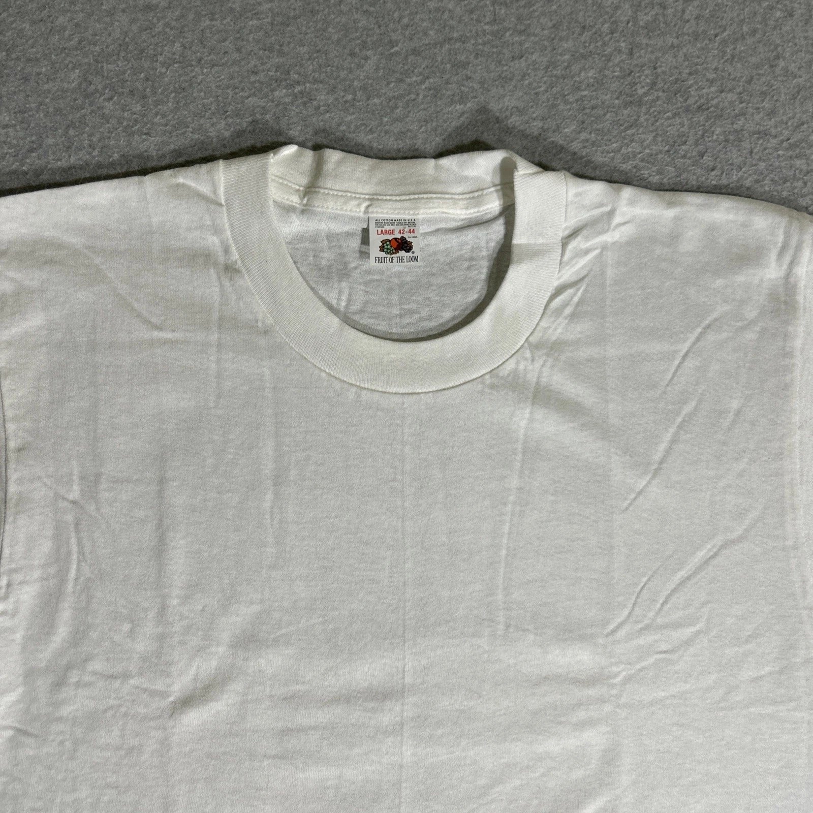 Vtg. NOS 70’s Fruit Of The Loom Plain White Shirt Single Stitch USA Size L 42-44