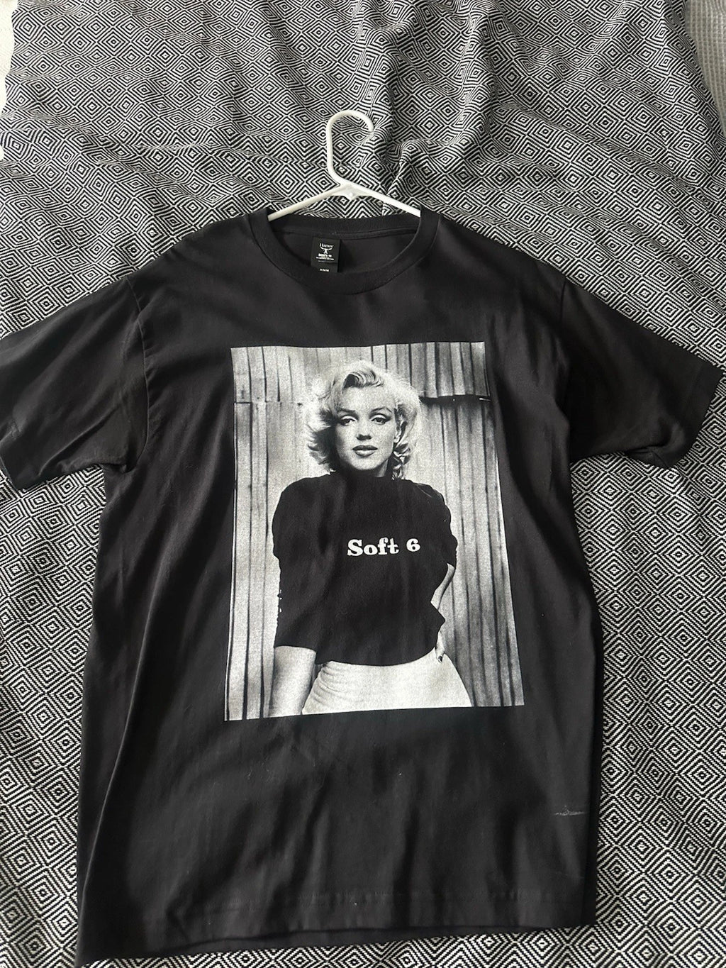 Marilyn Monroe Soft 6 tee shirt Men’s Medium