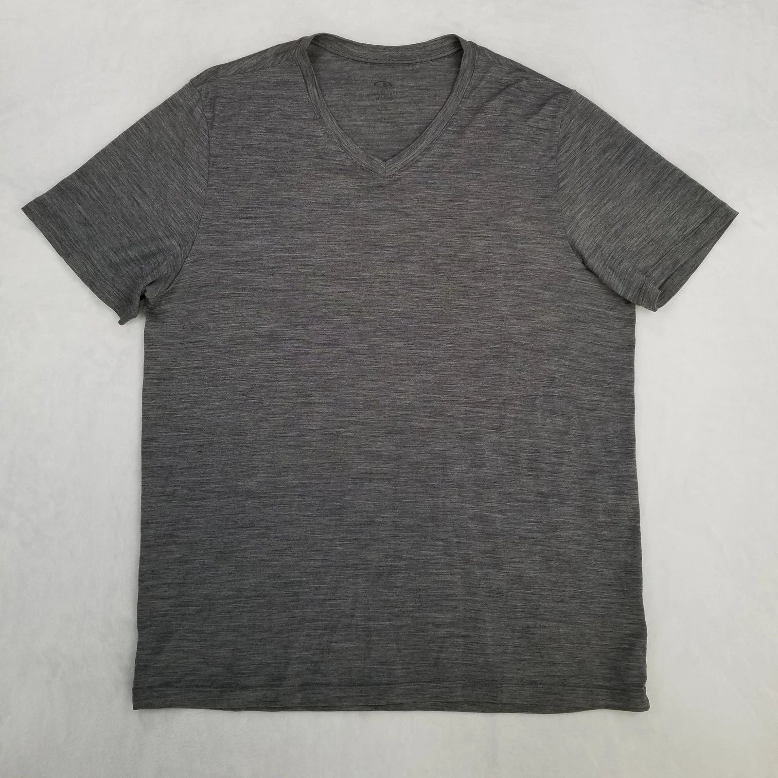 Icebreaker Gray Heather T-Shirt Men's Large Short Sleeve V-Neck Merino Wool