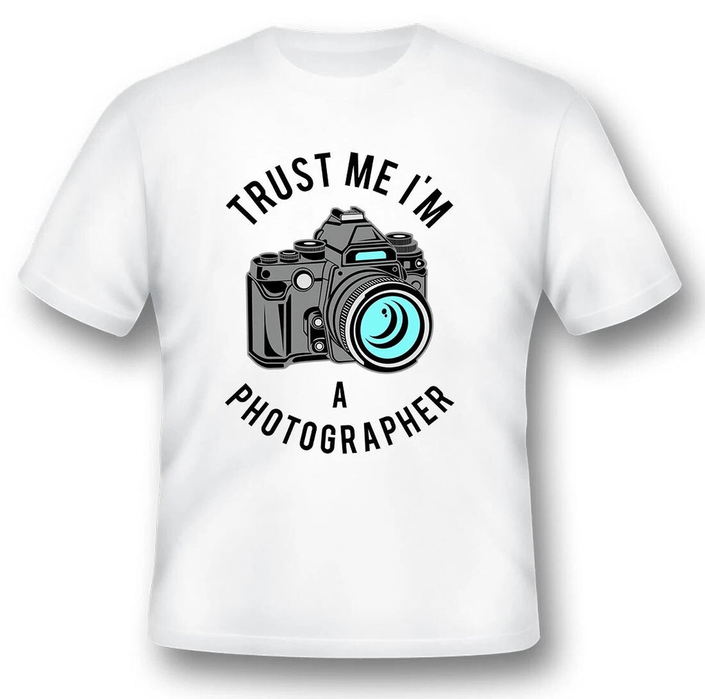 Trust me Im a Photographer black or white tee