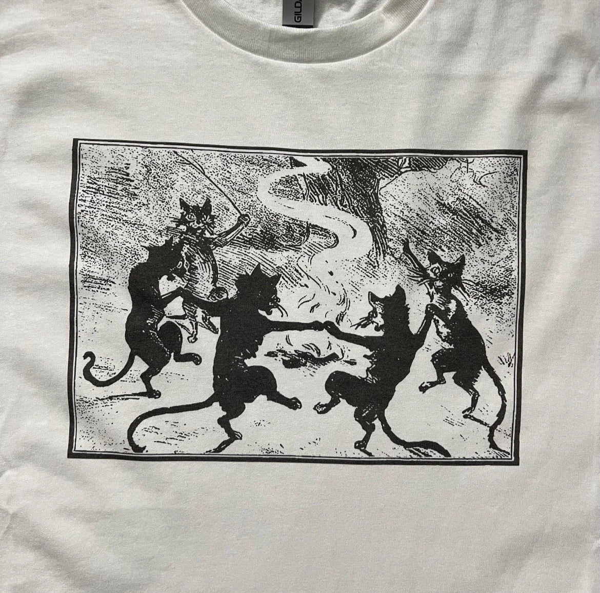 Black Cat Dance vintage retro goth  white Size Large unisex T-shirt
