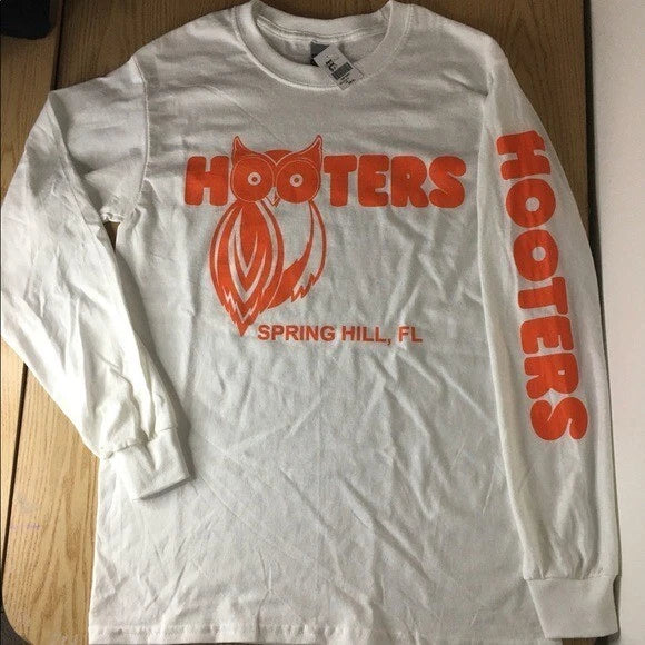 New Unisex Hooters Rare Vintage Long Sleeve T-shirt from Florida Size Small