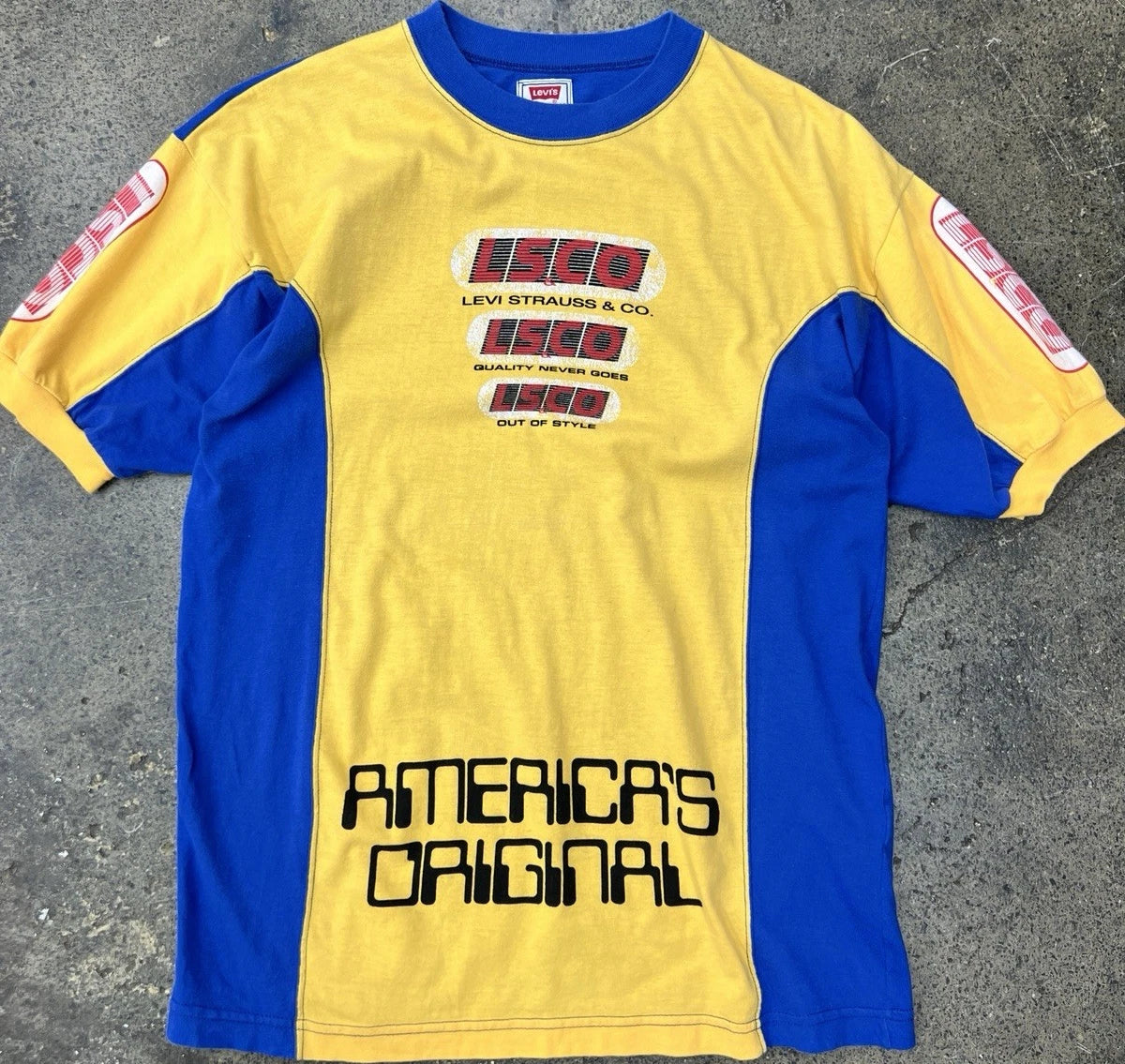 Rare Vintage 90’s Levi's Yellow Blue Graphic Print T-Shirt Size S