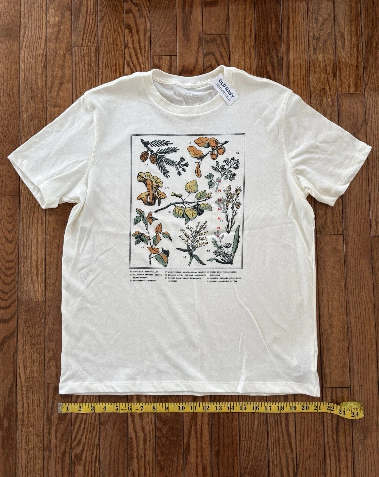 NWT Mens Medium Nature Leaves  Mushroom Old Navy Soft Crewneck Graphic T Shirt