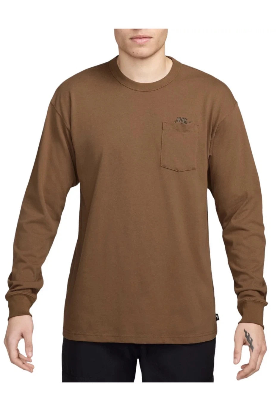 The Nike Tee Sportswear Premium Essential Long Sleeve Pocket Shirt XXL Loose Fit