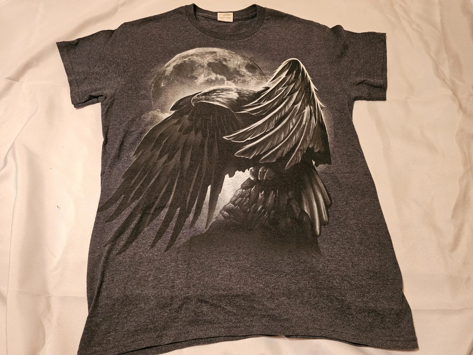 Gildan Bald Eagle Shirt - Adult Size Small