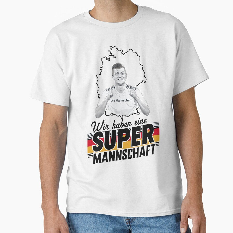 Cheer for Die Mannschaft and Toni Kroos T-Shirt by Designfordream
