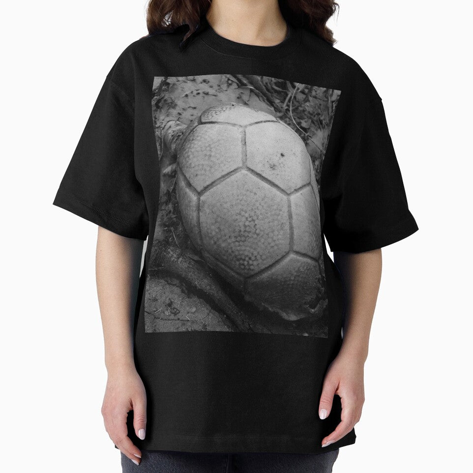 An old dry ball by felipequeiroz
