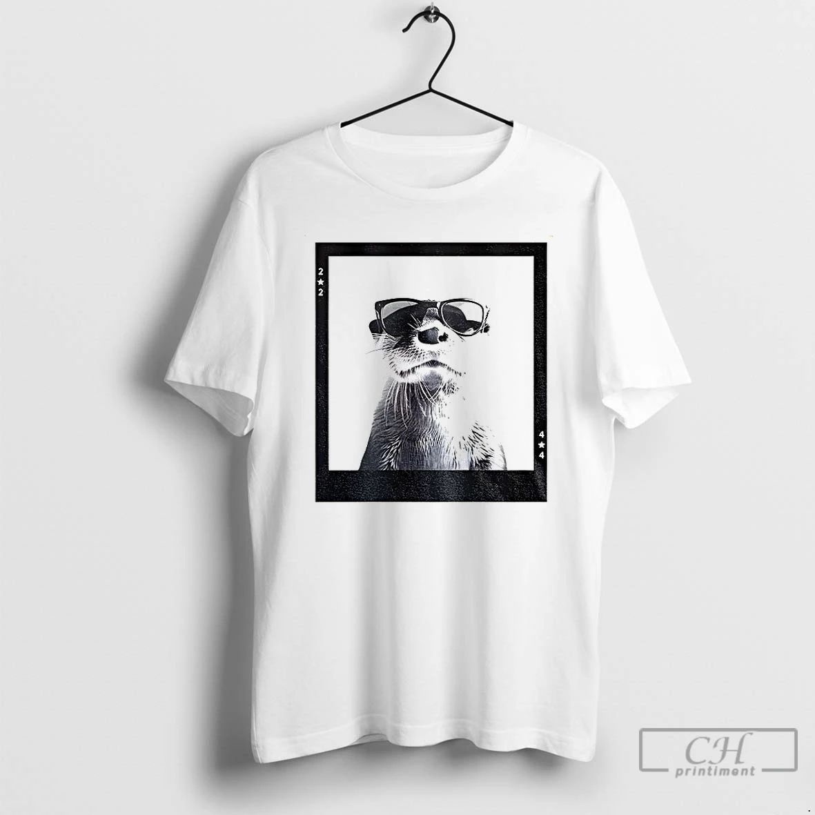Premium Otter Wearing Glasses Photo Funny Meme T Shirts
