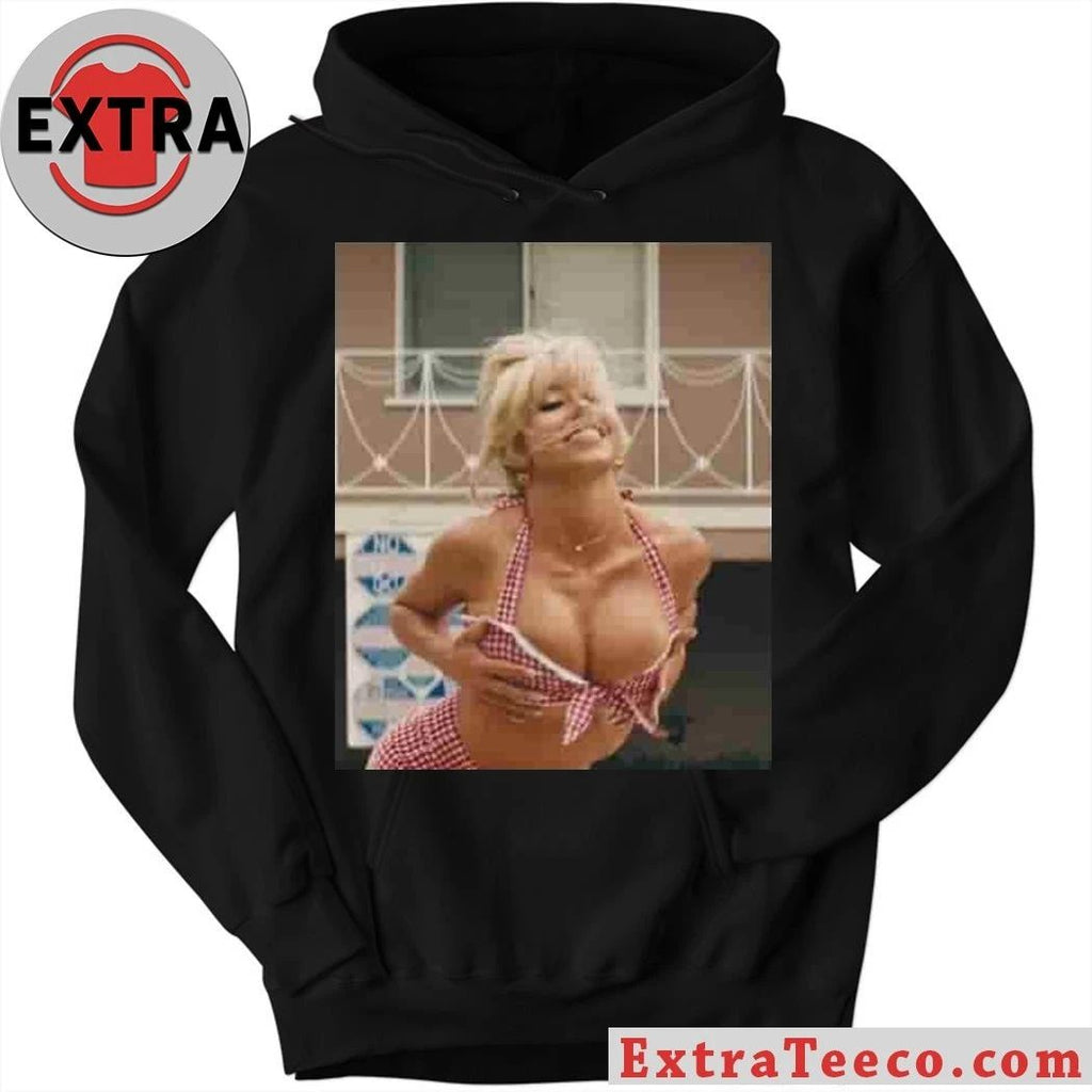Actress Sydney Sweeney as the character Cassie Howard from the popular television series Euphoria Season 3 Shirt